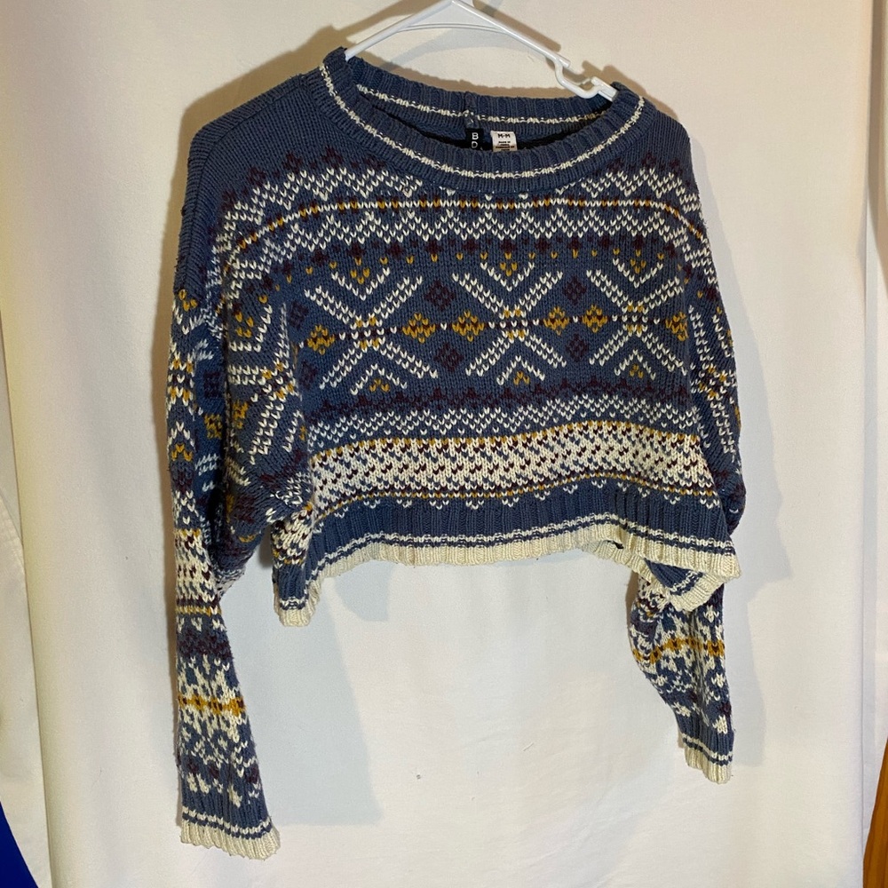 BDG Women’s cropped Aztec sweater, Size medium